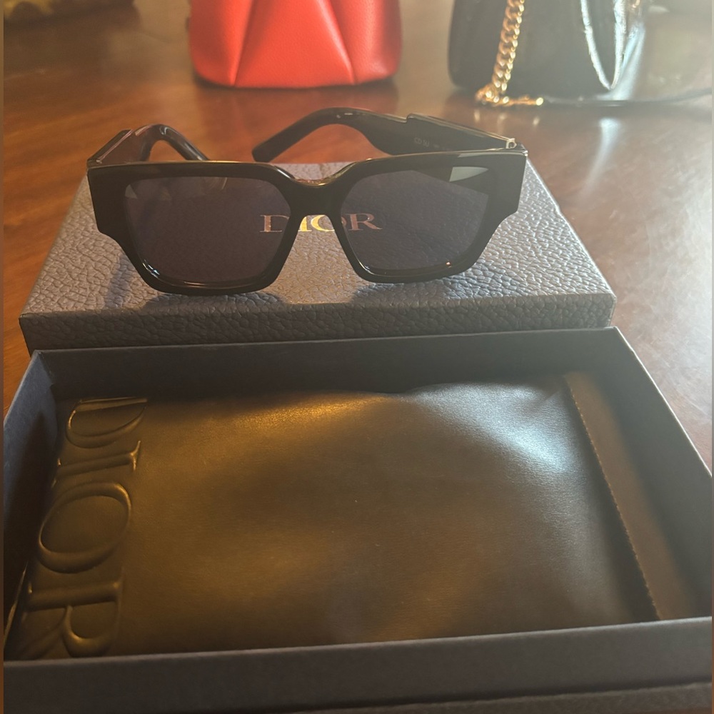Black Dior sunglasses